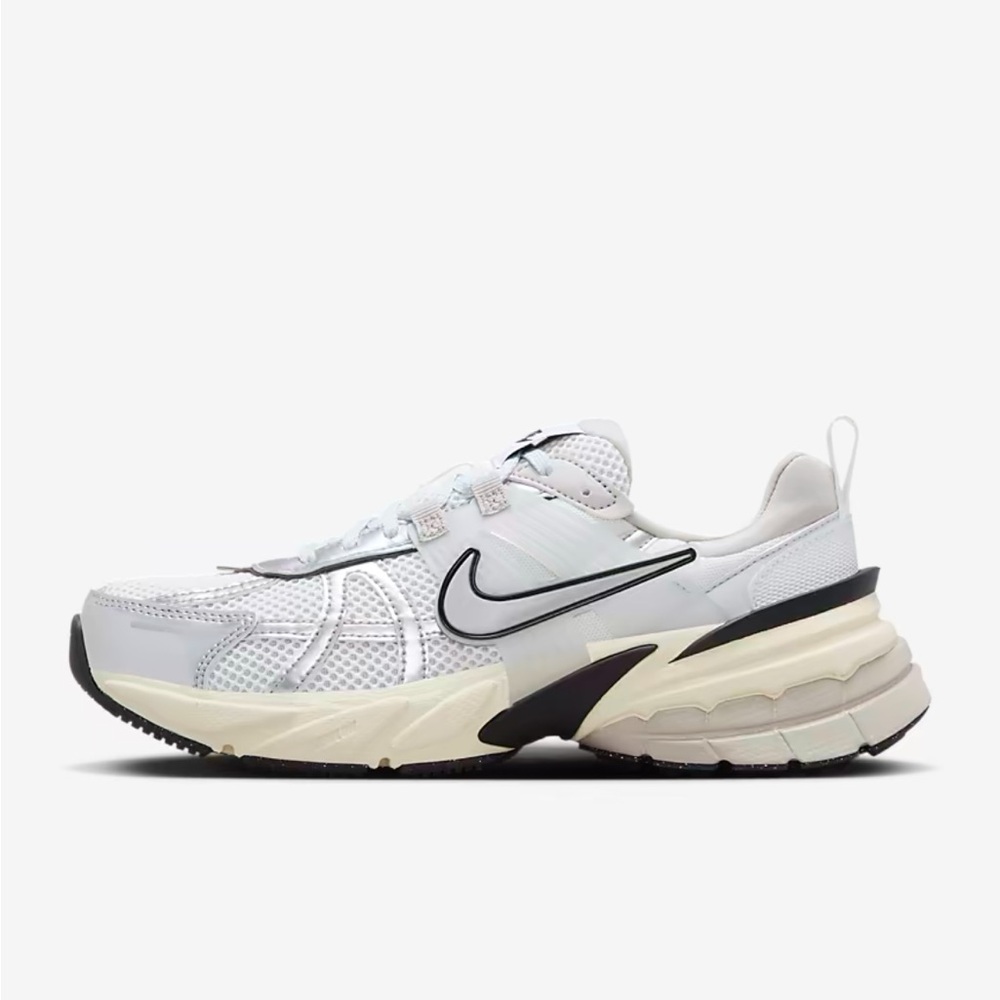 Nike V2K Run Shoes